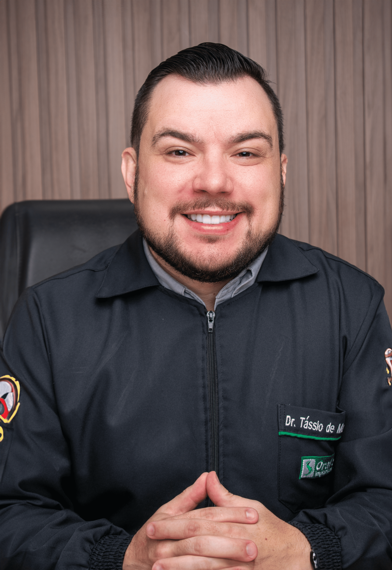 Dr. Tássio de Menezes